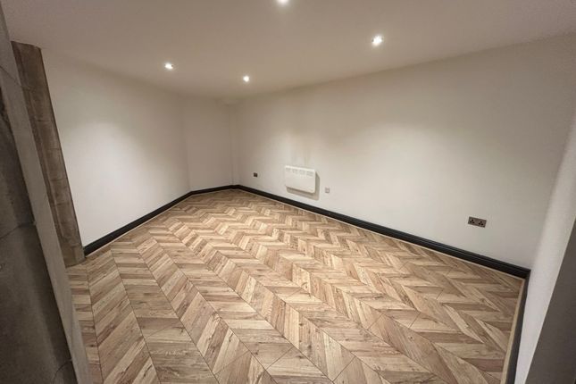 Apt 3, Liverpool photo 4