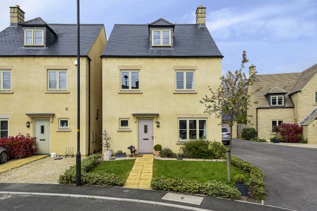 Thumbnail Detached house for sale in Concorde Crescent, Fairford