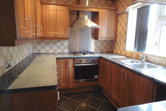 16, Miles Hill Road, Leeds photo 2