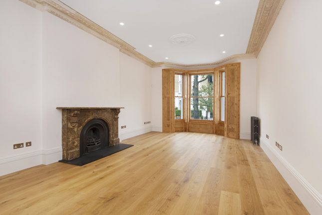 Flat A, 67, Oxford Gardens, London photo 3