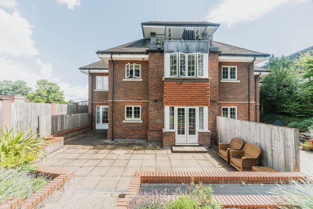 Flat for sale in Claremont Lane, Esher, Surrey