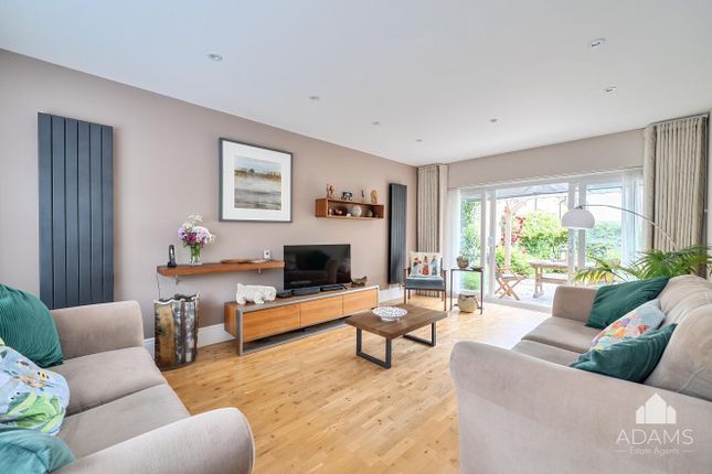 9, Oldhill Grove, Winchcombe photo 2