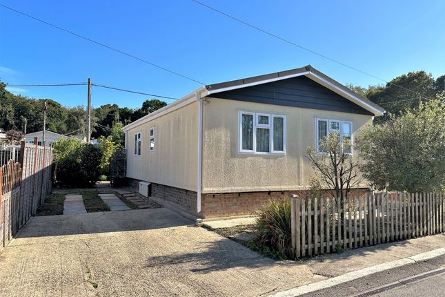Thumbnail Mobile/park home for sale in Drapers Copse, Southampton