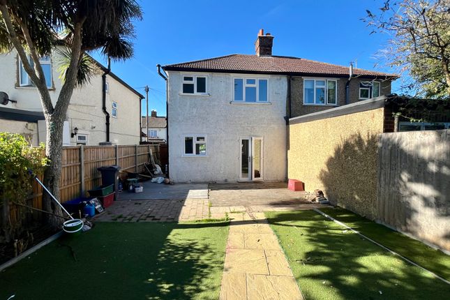 32, New Road, Feltham photo 2