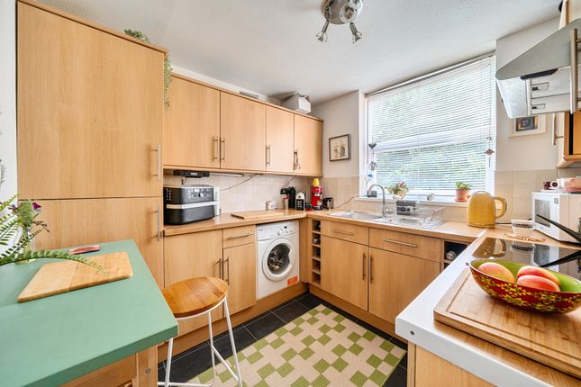 54, Westacre Close, Bristol photo 4