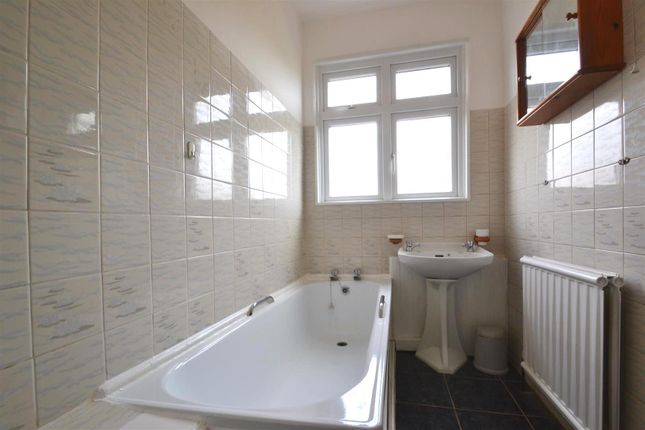 62 Park View, London photo 5