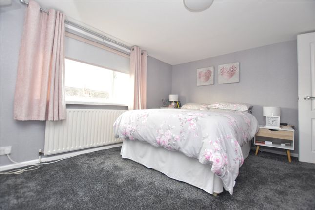 Bungalow for sale in West Lea Crescent, Tingley, Wakefield, West Yorkshire