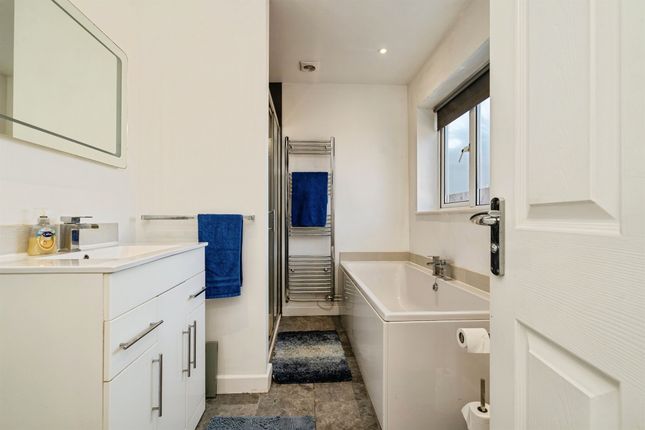 7, Rosedale Gardens, Great Yarmouth photo 2