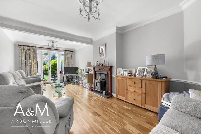 9, Emsworth Road, Barkingside photo 2