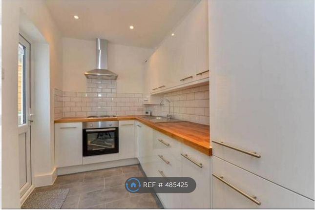 Find 2 Bedroom Flats To Rent In Ferndale Road London Se25