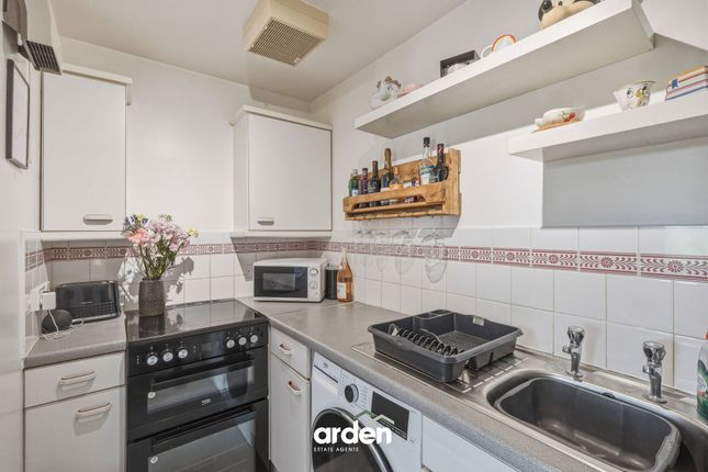 Flat 15, Farrington Crookbarrow Road, Worcester photo 4