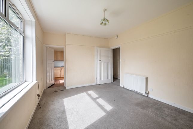 14 Colinton Mains Drive, Edinburgh photo 3