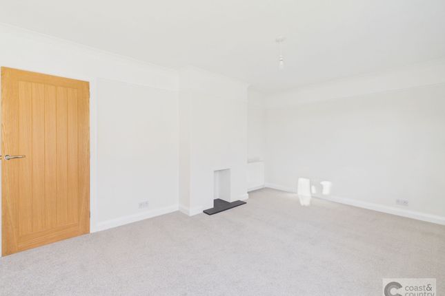 3 Castlewood Avenue, Newton Abbot photo 3