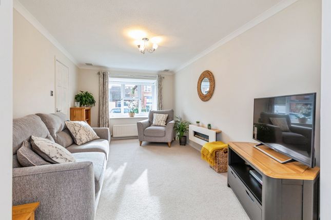 19, Harrow Way, Maidstone photo 2
