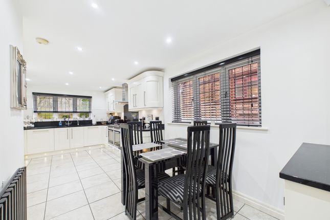 3, Penwortham Court, Penwortham photo 4