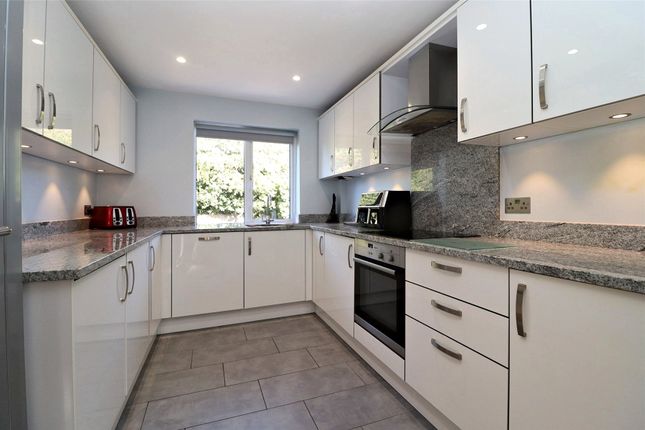 Ashley Road, Woking photo 3