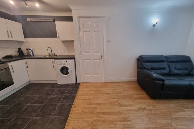 281, Tollgate Road, London photo 5