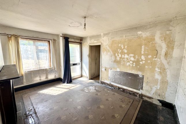 197, Newport Road, Caldicot photo 2