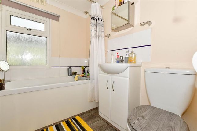 Mobile/park home for sale in Vicarage Lane, Hoo, Rochester, Kent