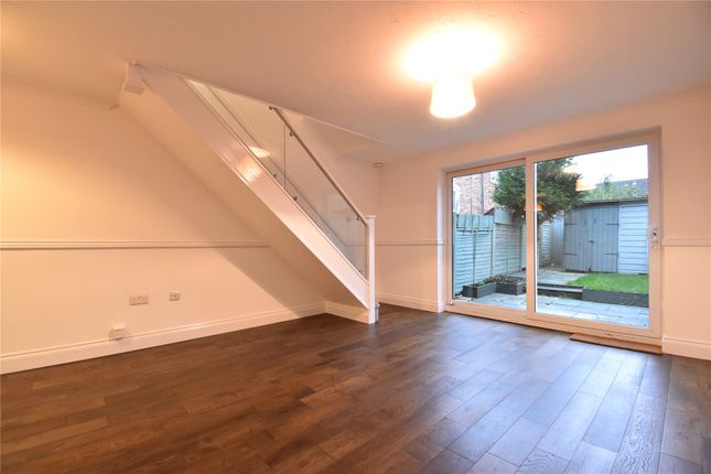 38, Statham Court, Bracknell photo 3