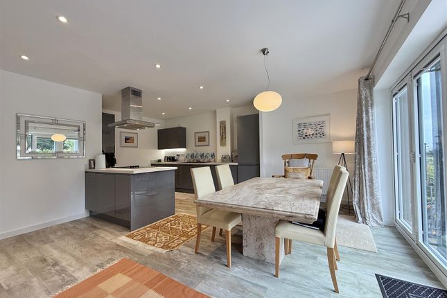 31, Heritage Way, Brixham photo 2