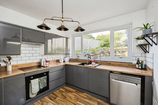 65, Tanylan Terrace, West Glamorgan photo 4