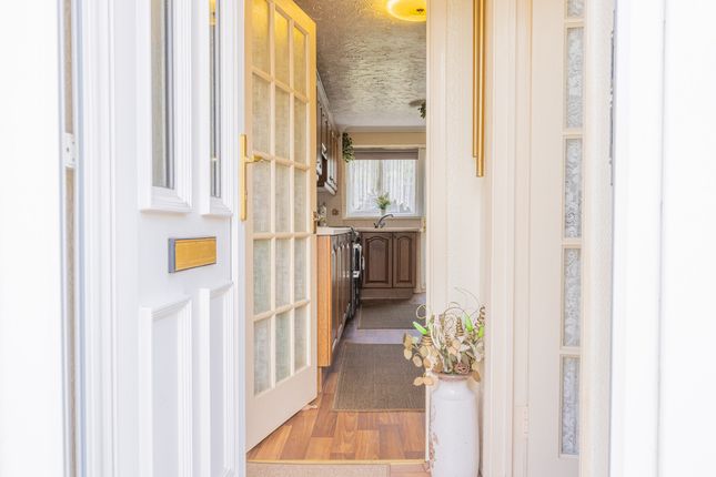 16, Hazel Road, Newport photo 4