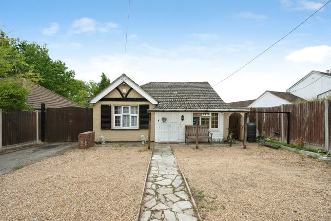 3-bed house on 120, Chalet Hill, Hampshire, £600,000