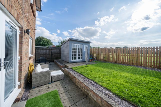 30 Beechwood Park, Livingston photo 2
