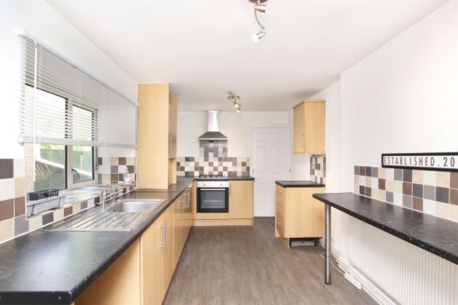 84, Mill Street, Tonyrefail photo 4