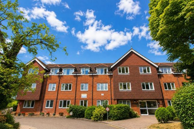 1-bed flat on 33, Collingwood Court, Royston, £50,000