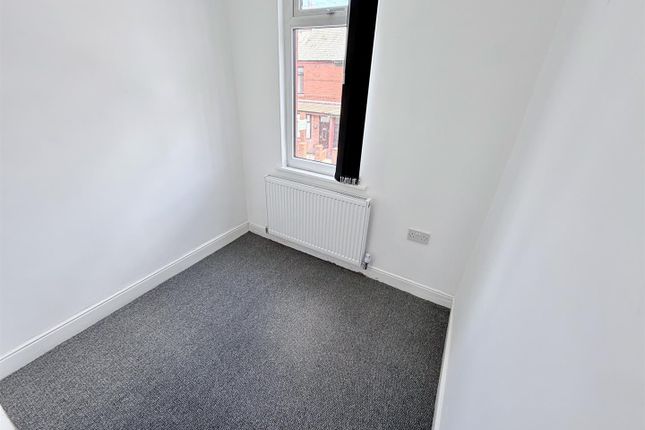12, Rushmere Avenue, Manchester photo 3