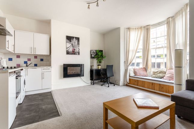 Thumbnail Flat to rent in Cannon Place, Brighton