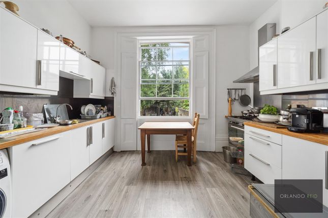 14 Albert Square Sw8 1BT-5.Jpg