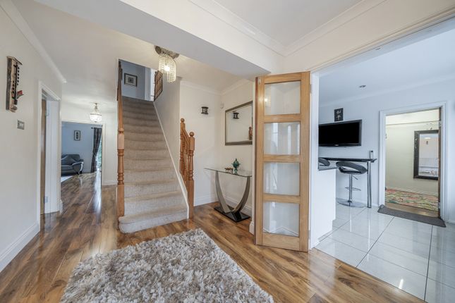 19, Leavesden Road, Stanmore photo 3