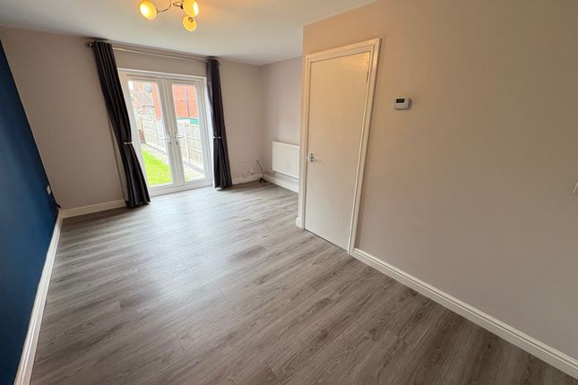 72, Ilkeston photo 4