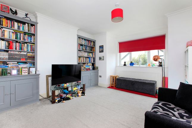 Thumbnail Flat for sale in Burntwood Lane, Wandsworth, London