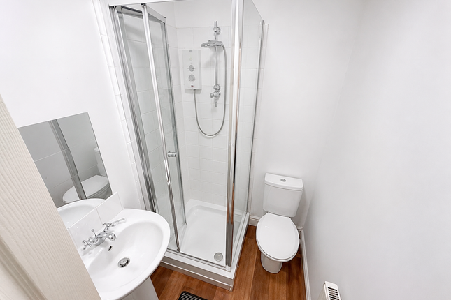 Room 3, 2 Swan Street, Doncaster photo 3