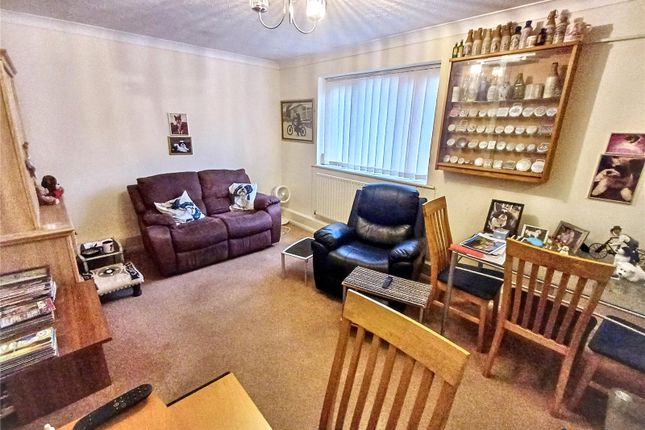 35, Fernhill Close, Poole photo 2