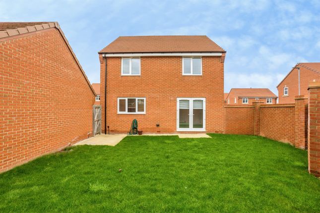 6, Burkwood Drive, Wakefield photo 2