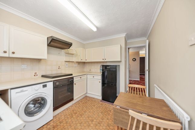 10 Saffron Street, Royston photo 2