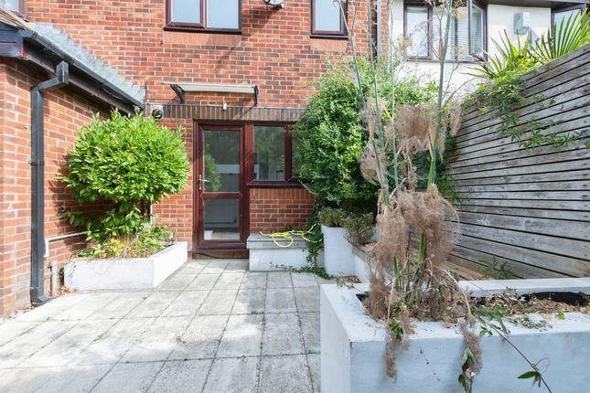 55, Waldren Close, Poole photo 4