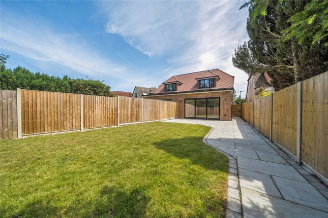 11, Wyvern Close, Orpington photo 4