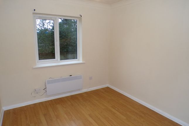 45, Woottons Court, Cannock photo 5