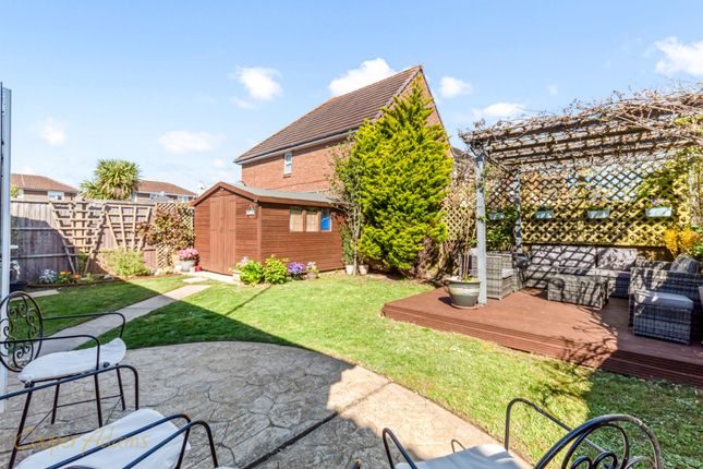 5 Ashdown Close, Littlehampton photo 4