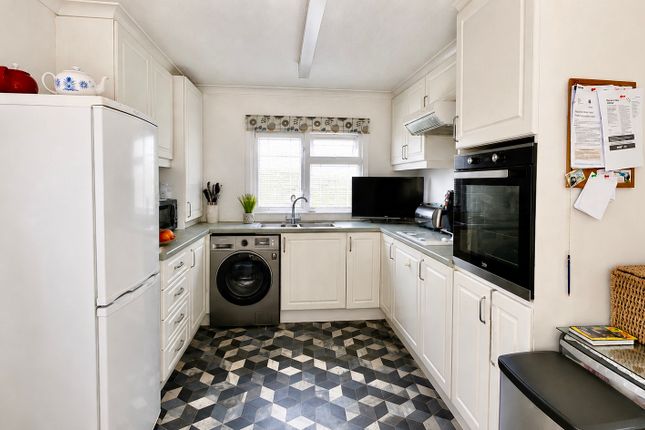 14 Manor Park, Grange Road, Weston-super-Mare photo 4