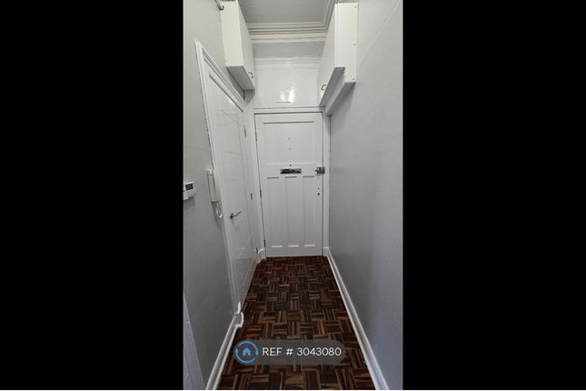 Causeyside St, Flat, Paisley photo 4