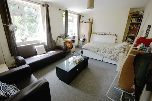 Thumbnail Flat to rent in Marquis Road, Camden