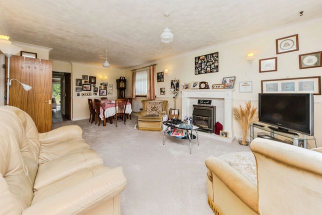 19, Sundale Drive, Cheshire photo 4
