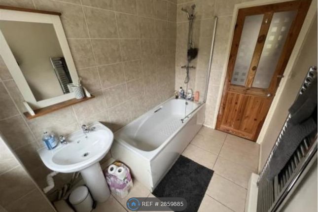 A Gibbons Avenue, Stapleford, Nottingham photo 3